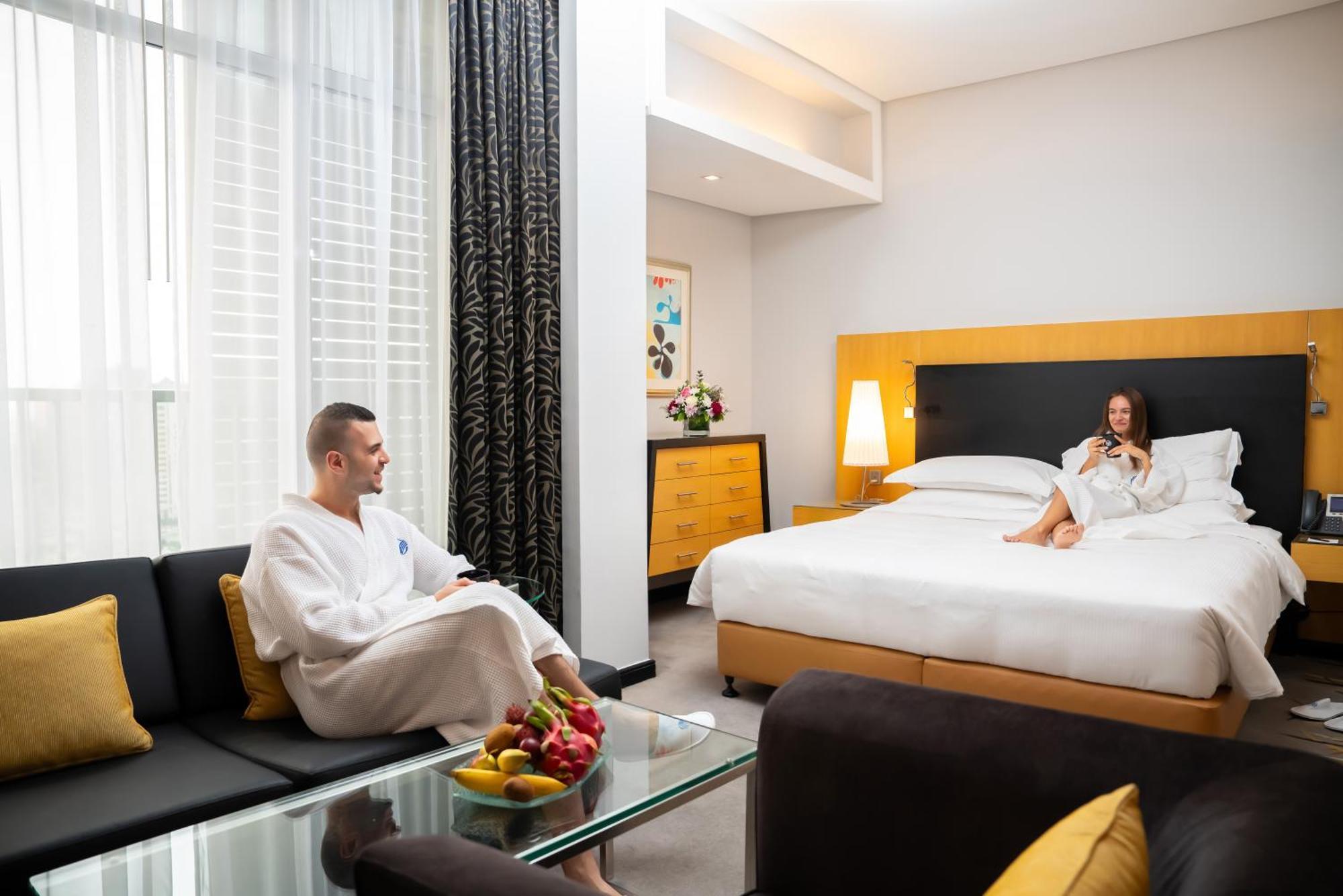 Hala Arjaan by Rotana, Deluxe Hotel Apartments Abu Dhabi Bagian luar foto